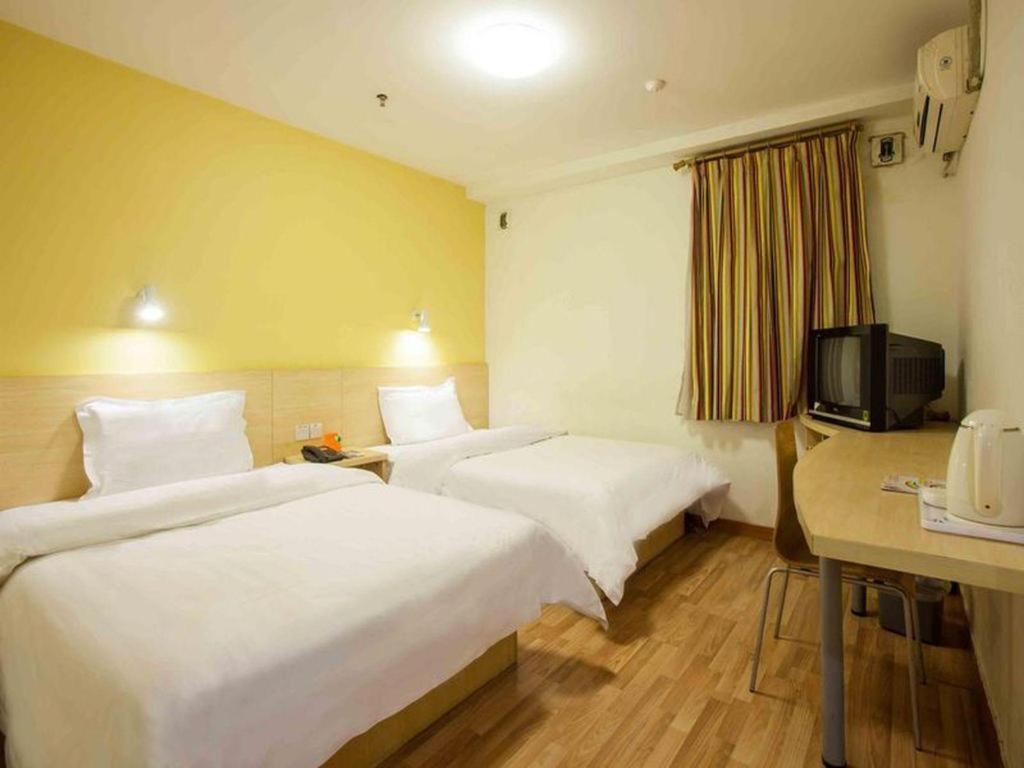 7 Days Inn Shanghai Minhang Dongchuan Road Jiaotong University מראה חיצוני תמונה