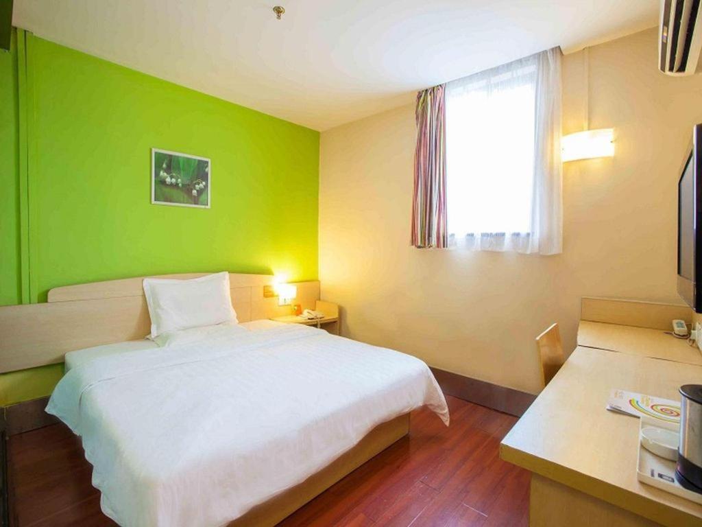7 Days Inn Shanghai Minhang Dongchuan Road Jiaotong University מראה חיצוני תמונה