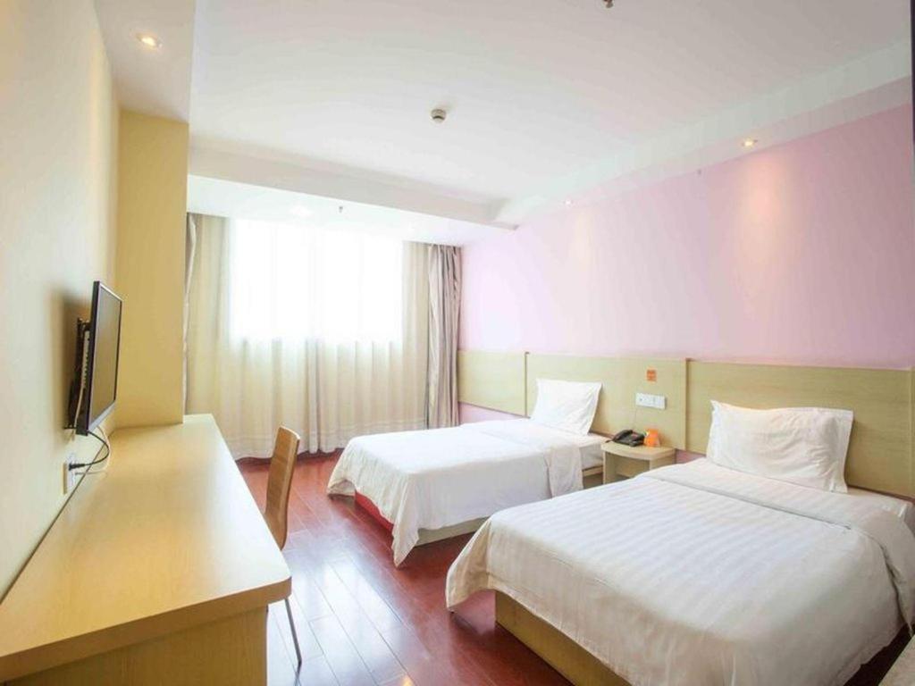 7 Days Inn Shanghai Minhang Dongchuan Road Jiaotong University מראה חיצוני תמונה